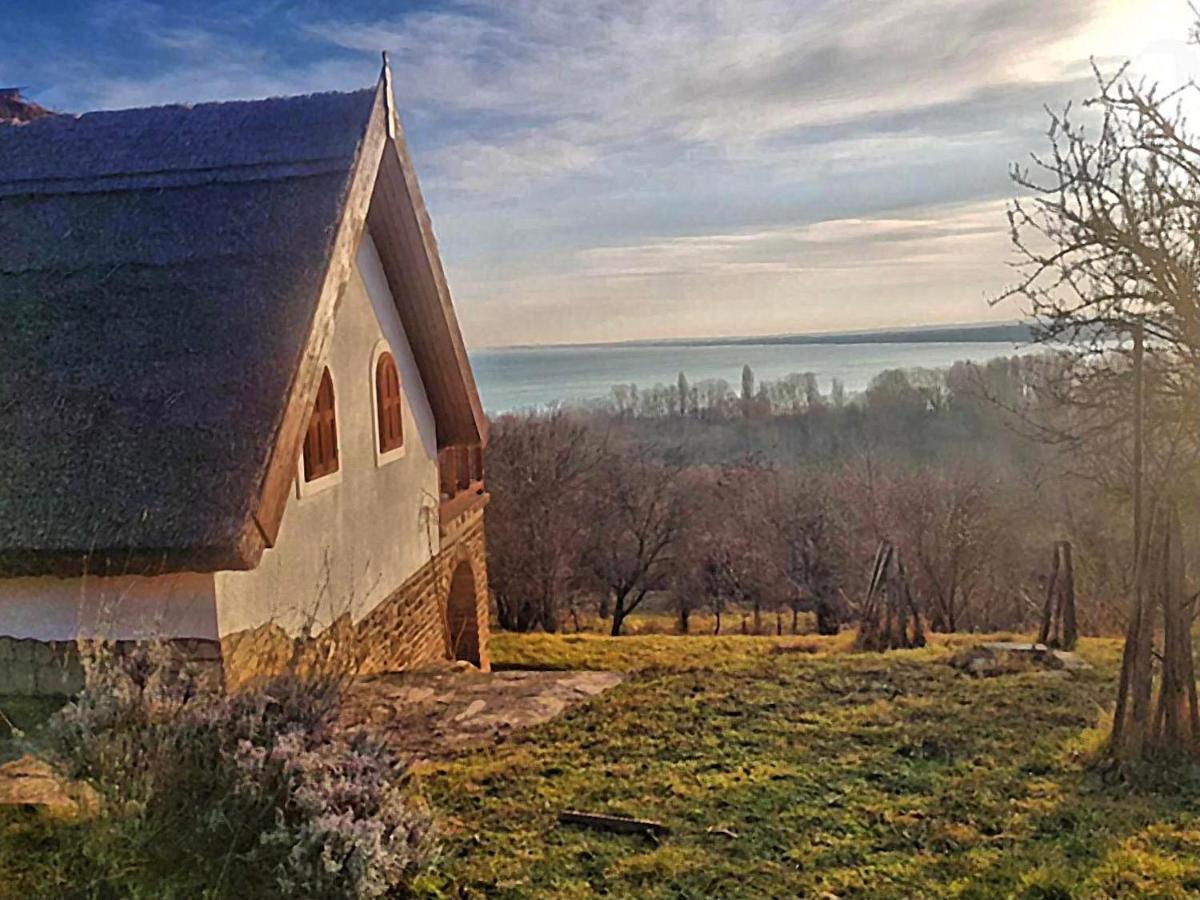 Villa Kőrózsa Vendégház Tihany Exterior foto